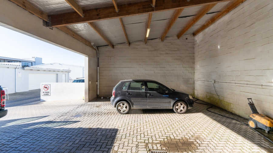 Commercial Property for Sale in Struisbaai Western Cape